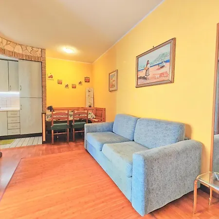Via Reno Apartment *